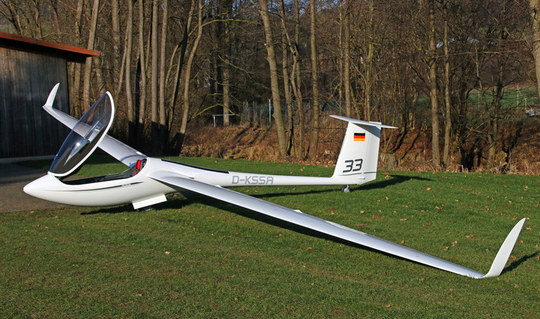 SCHLEICHER AS-33Me A33E aircraft photograph