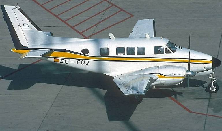 BEECH 65 Queen Air BEECH U-8F Seminole EXCALIBUR Queenaire 800 (65) SWEARINGEN 800 (65) BE65 aircraft photograph