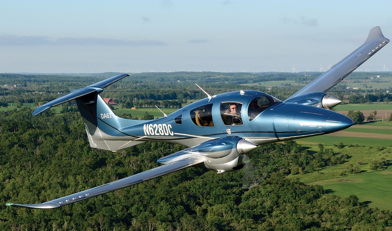 DIAMOND DA-62 DA62 aircraft photograph