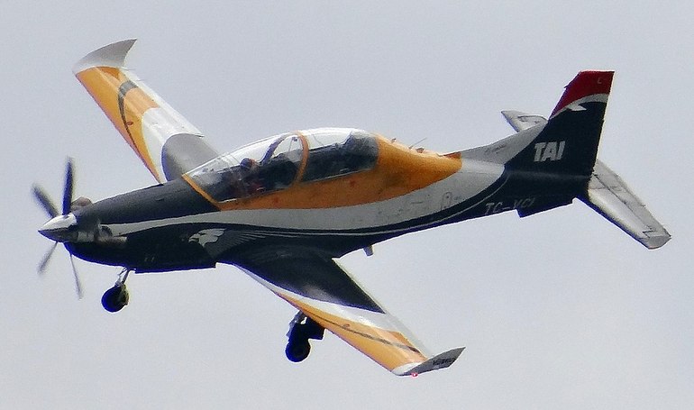 TAI TT-32 H�rku� HURK aircraft photograph
