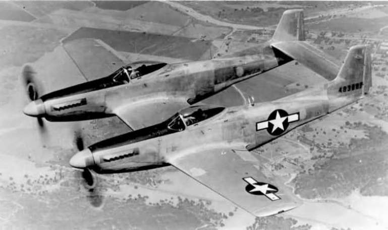 NORTH AMERICAN F-82 Twin Mustang NORTH AMERICAN P-82 Twin Mustang P82 aircraft photograph