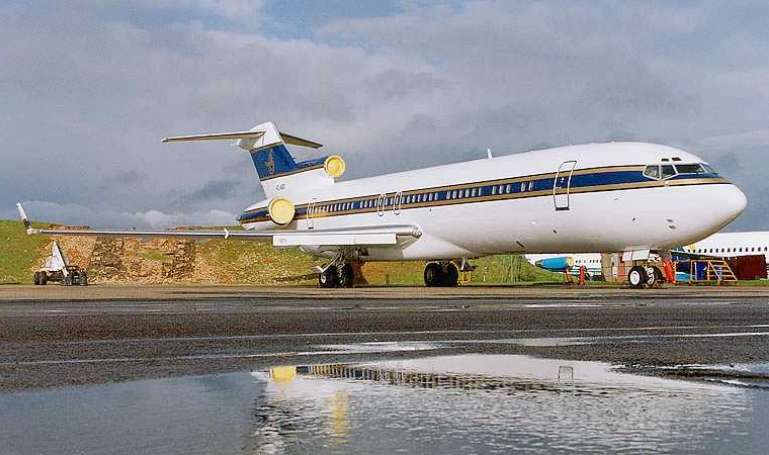 BOEING 727-200RE Super 27 R722 aircraft photograph