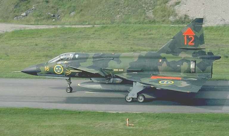 SAAB 37 Viggen SAAB AJ37 Viggen SAAB AJS37 Viggen SAAB JA37 Viggen SAAB SF37 Viggen SAAB SH37 Viggen SAAB Sk37 Viggen SB37 aircraft photograph