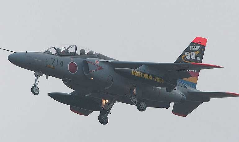 KAWASAKI T-4 T4 aircraft photograph