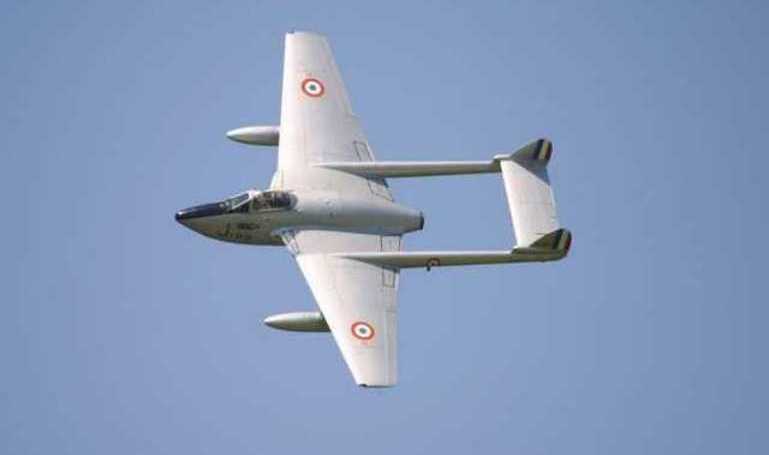 DE HAVILLAND DH-100 Vampire DE HAVILLAND DH-115 Vampire F+W EMMEN DH-100 Vampire F+W EMMEN DH-115 Vampire VAMP aircraft photograph